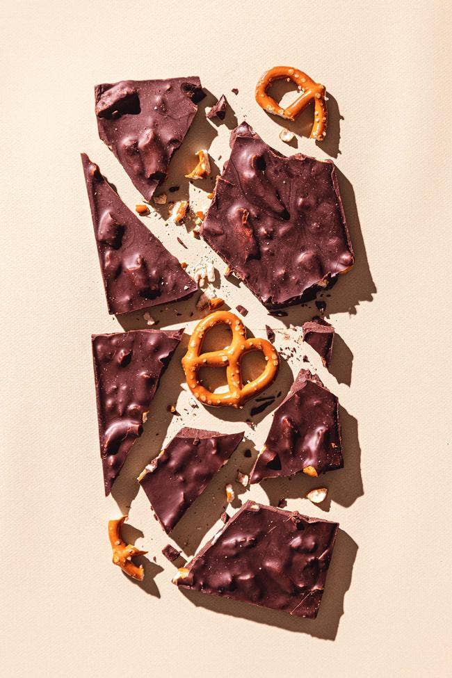 California Love Dark Chocolate Salted Pretzel Bar